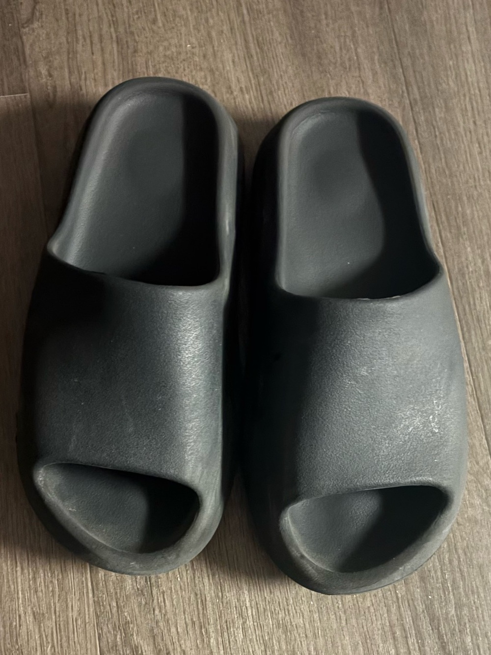 Yeezy 2.0 Black Slide Sandals